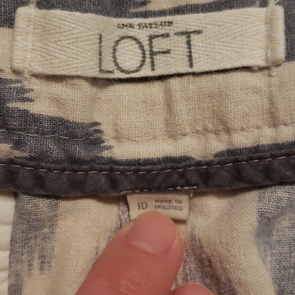 3 Pairs of New York & Co and Loft Shorts- all Size 10 - Picture 5 of 8